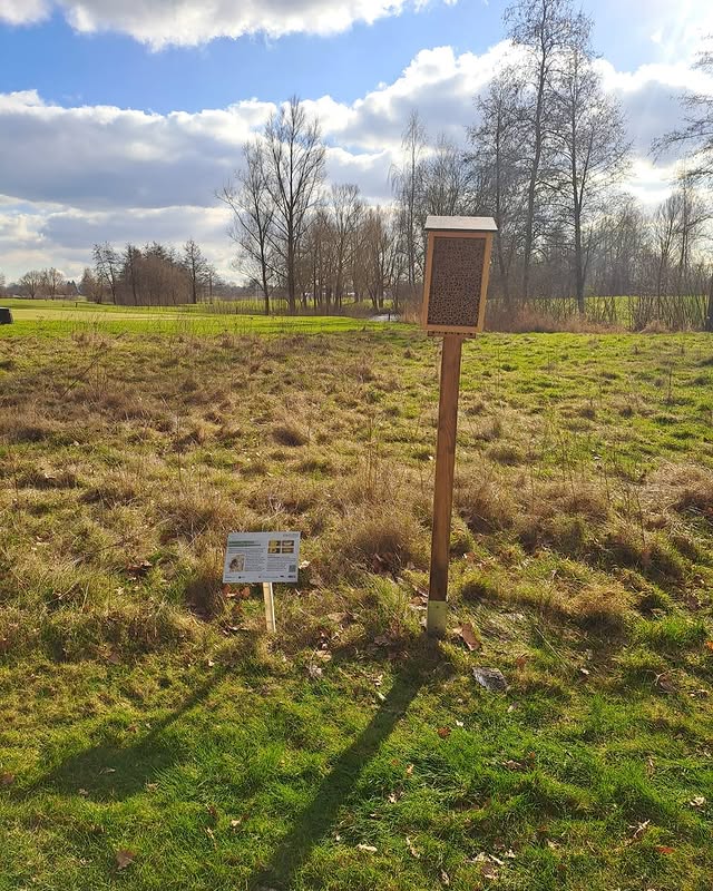 Insektenhotel auf der Golfanlage Gut Wulfsmühle
